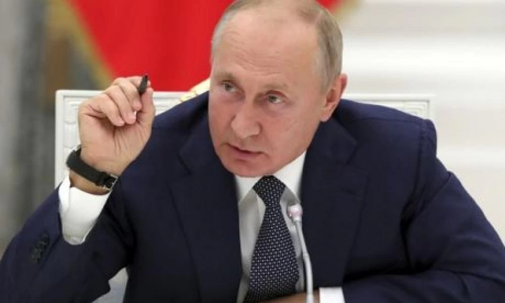 Πούτιν: Δεν πρέπει να είναι υποχρεωτικοί οι εμβολιασμοί